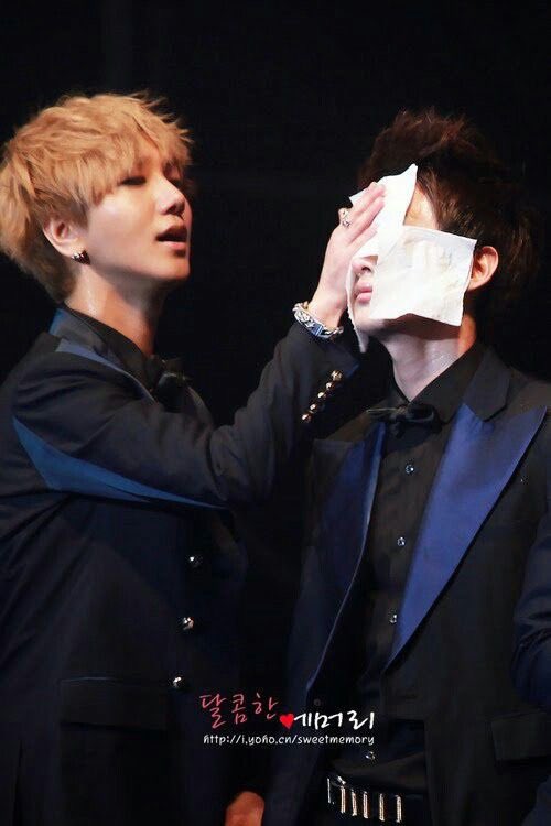 ●   yesung hyuuungg~  #Yehyuk  @shfly3424  @AllRiseSilver