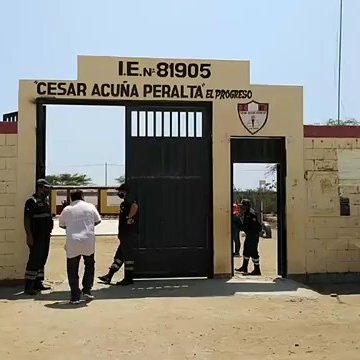 Caraco4's tweet photo. ¿Quién pone los nombres a los colegios públicos? https://t.co/1zxLemORBm