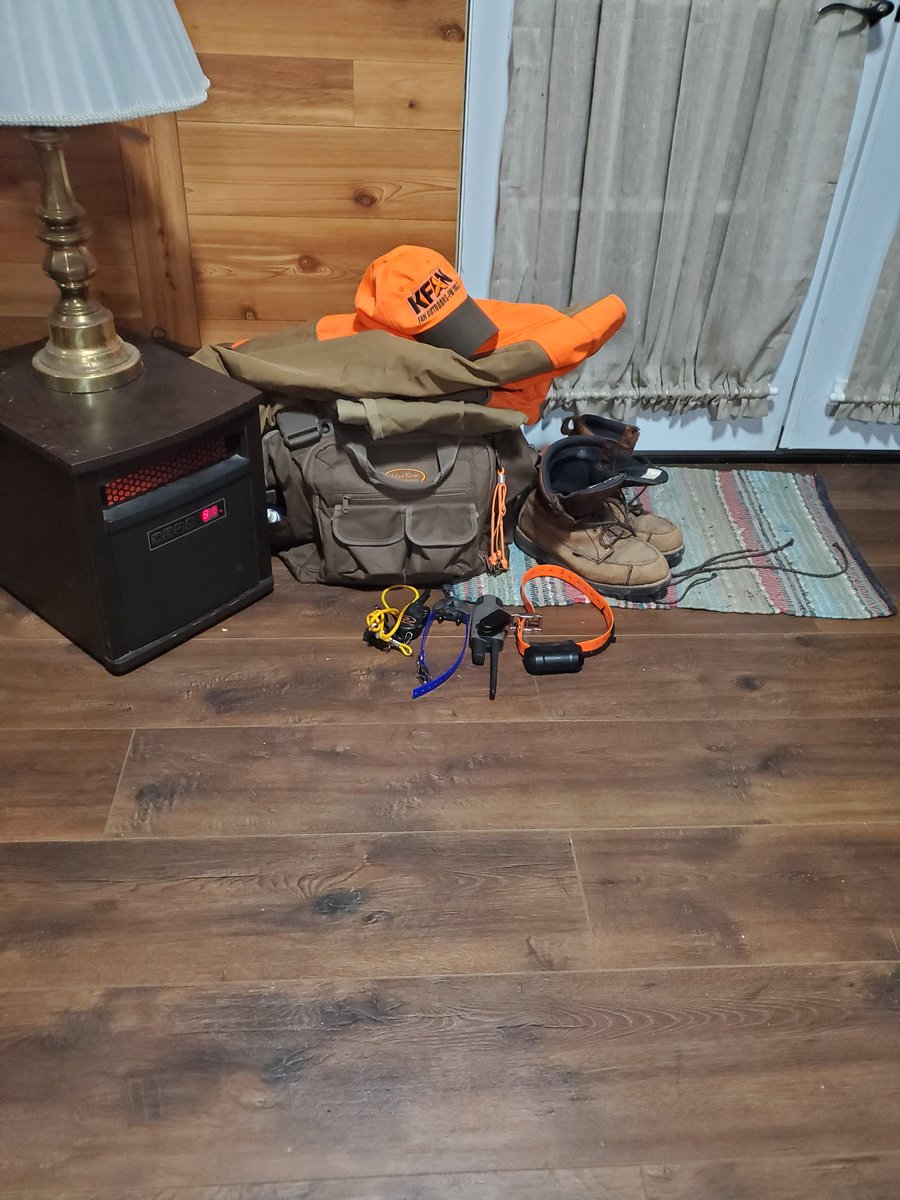 gsponpoint15's tweet photo. I missed last Sunday I was busy but tomorrow morning starts best 3 months of the year. Time to get after it #uplandlife #browning #sportdog #garmin #mudriver #kfan https://t.co/igBXz7wyEC