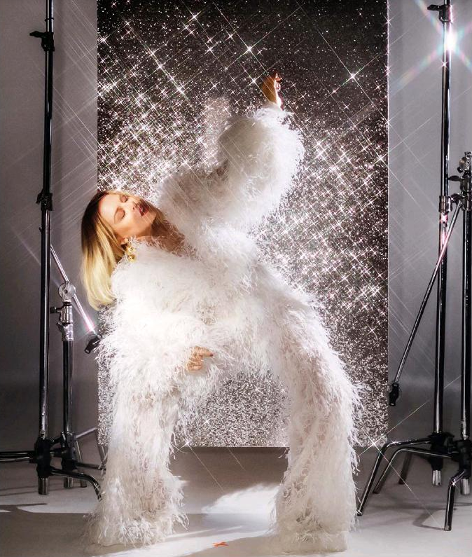 TheMagShed's tweet photo. Kylie Minogue talks about facing fear, finding love and her lifelong quest to make the perfect pop song in the latest Weekend magazine. Get it at https://t.co/0OOPKtk9Dt #KylieMinogue #KylieDisco #DISCO #Kylie https://t.co/pddReVMNhI