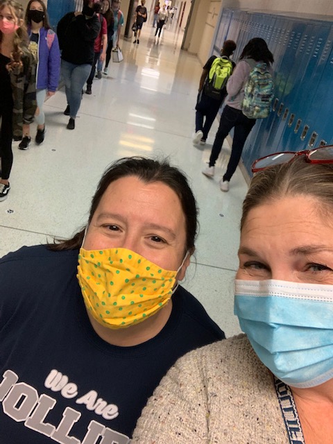 JolliffMiddle's tweet image. Our 7th grade Jags could play a mean game of musical chairs. JAMmin' while they carousel through their halls between bell change #7thgraderocks #JAMMINout not pictured: #HofferWalkingLikeAnEqyptian