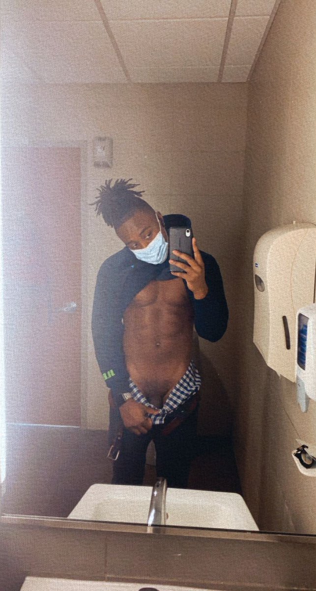 JohnnyAmazing4's tweet photo. Onlyfans saw the way this ended , why haven’t you? ❄️LINK❄️ in the comments https://t.co/XuNKAxFakt
