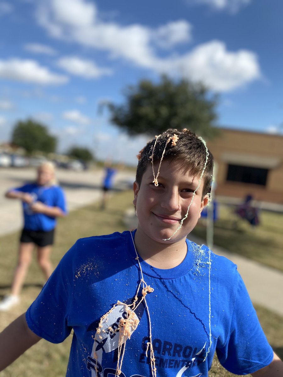 MsWalter_'s tweet photo. Thank you @CarrollPTA_FISD for all your hard work on the fun run! Fifth grade had a blast 🚀 https://t.co/qa8Vg8X9y4