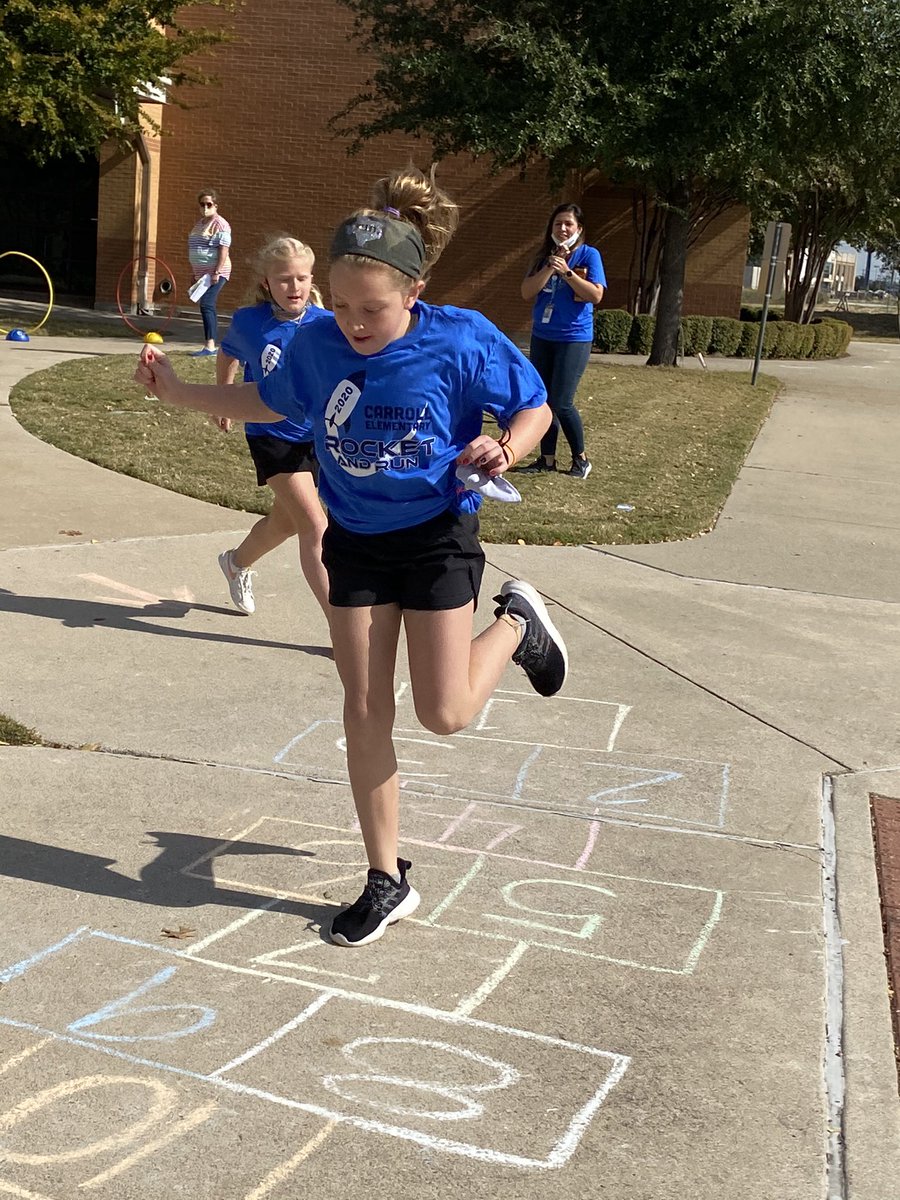 MsWalter_'s tweet photo. Thank you @CarrollPTA_FISD for all your hard work on the fun run! Fifth grade had a blast 🚀 https://t.co/qa8Vg8X9y4