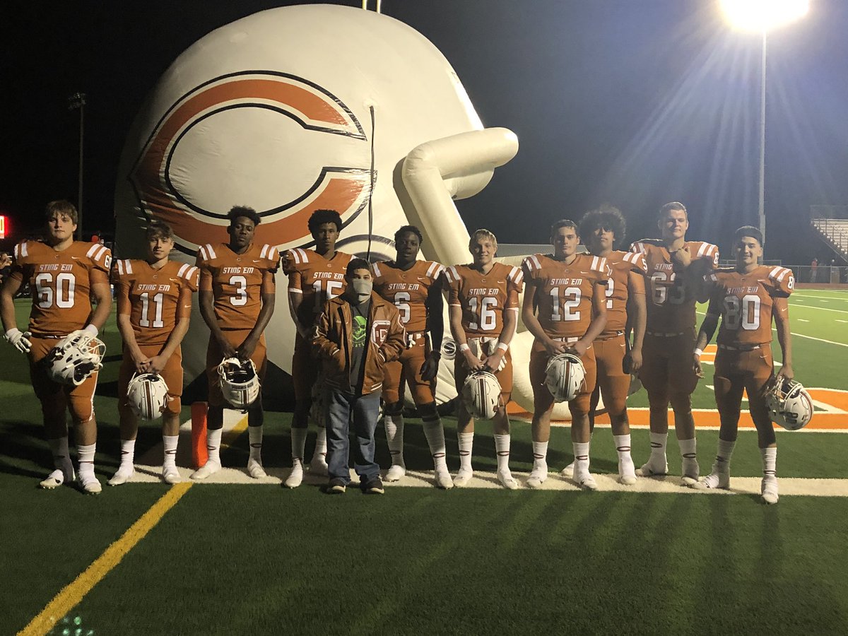 CHS_CaldwellTX's tweet photo. It is Senior night at Hornet stadium!! https://t.co/CU2pBVBXPp