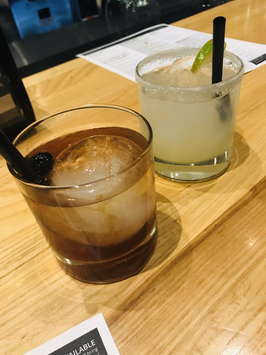 turquoisebrowne's tweet photo. Birthday Drinks 🥳 with my Big Cuz real quick #BeRightBack https://t.co/uBjTtQp1QP