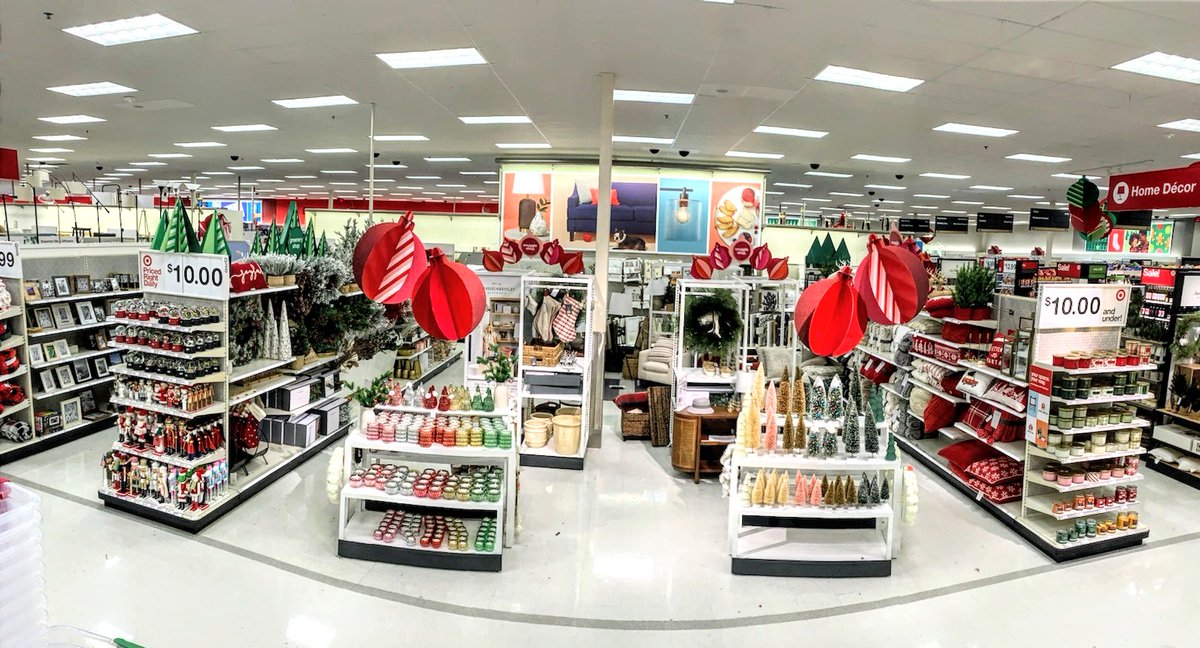 Love the holiday sets #T1278 is getting put out! #JOY #holidays2020  <a href="/amoellr/">Austin M</a> <a href="/AustinAtTarget/">Austin Bearden</a> <a href="/Smeyer37/">Stephanie meyer</a> <a href="/heit_tim/">Tim Heit</a> <a href="/RicaDevas/">Erica DeVasier</a>