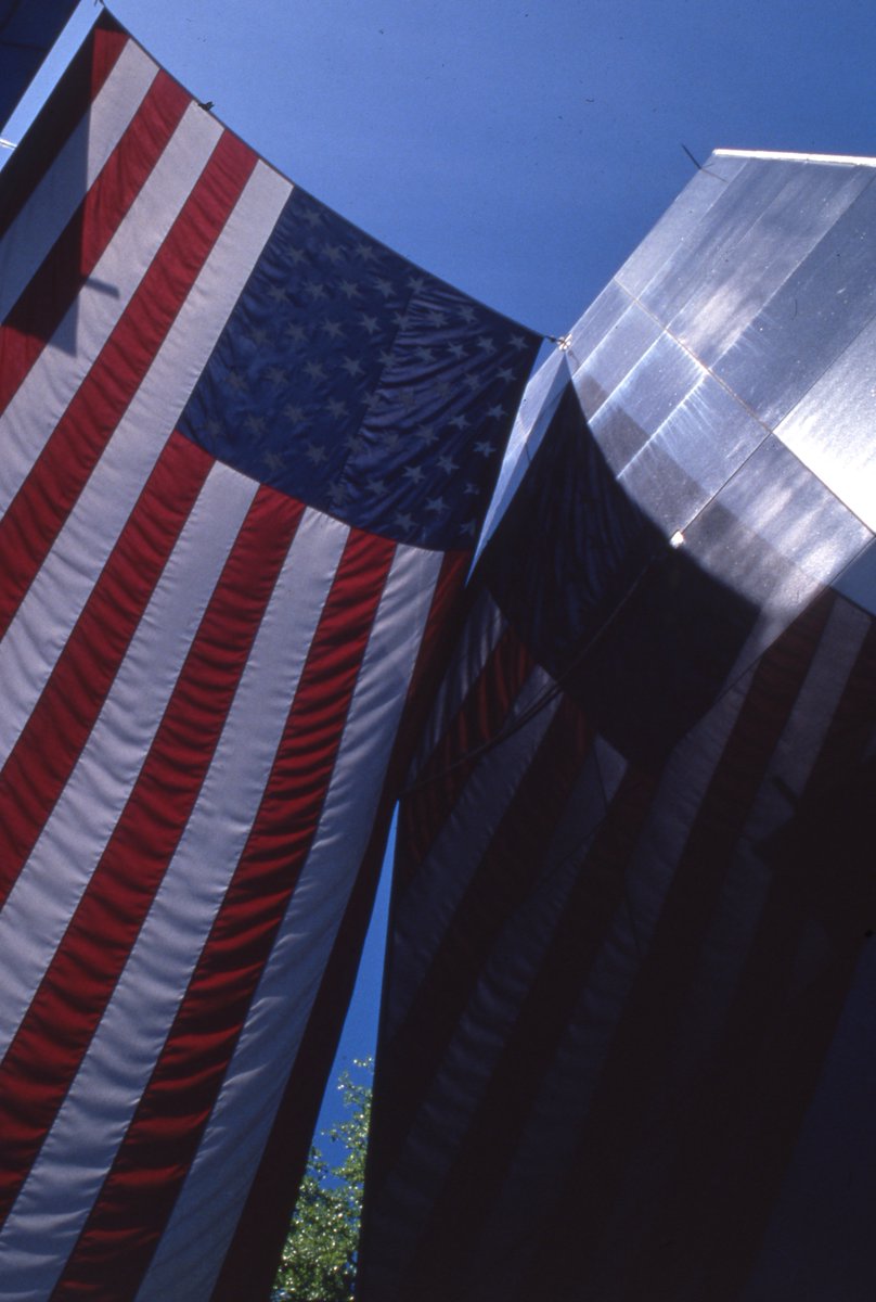 CityofTLH's tweet photo. For #VeteransDay on Nov. 11, consider taking the family to see the Florida Vietnam Veterans Memorial at the intersection of Monroe St. and Apalachee Pkwy. This monument features a 40ft. American flag suspended between twin granite towers. #TLHCanDo (Photo Credit: Florida Memory) https://t.co/yLRIeVjIa1
