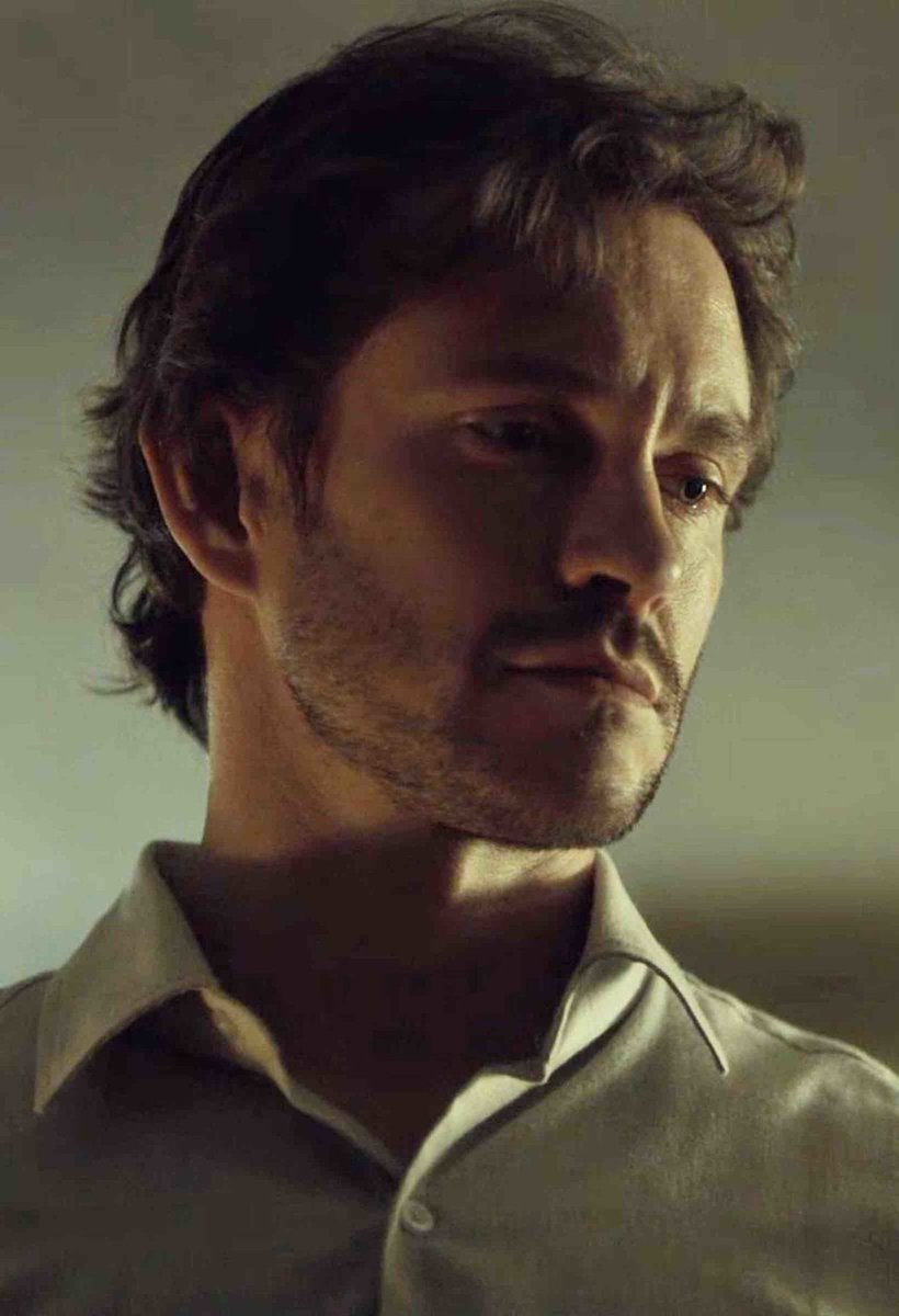 calm angry slutty will graham. i do love him and his attached earlobes.