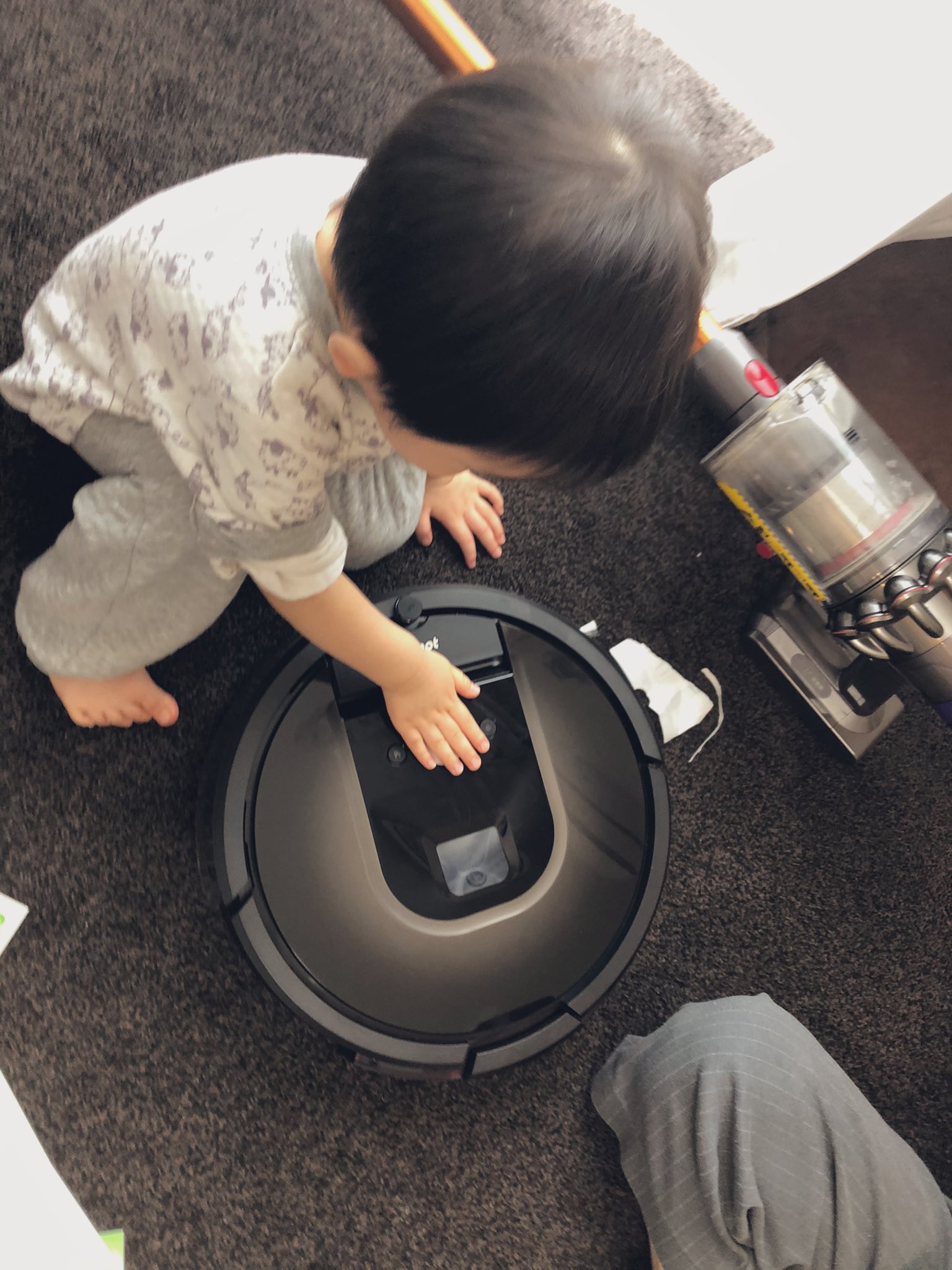赤ちゃんがいるから床キレイにしたい ルンバ ブラーバのある生活って Twitter
