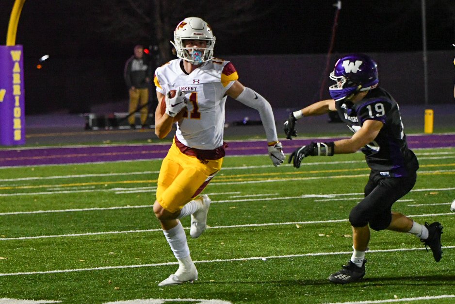 WaukeeFB's tweet photo. Scoreboard Update
Waukee 0
Ankeny 14
Halftime
#GoWaukee @Local5Blitz https://t.co/J6D5bFaD5n