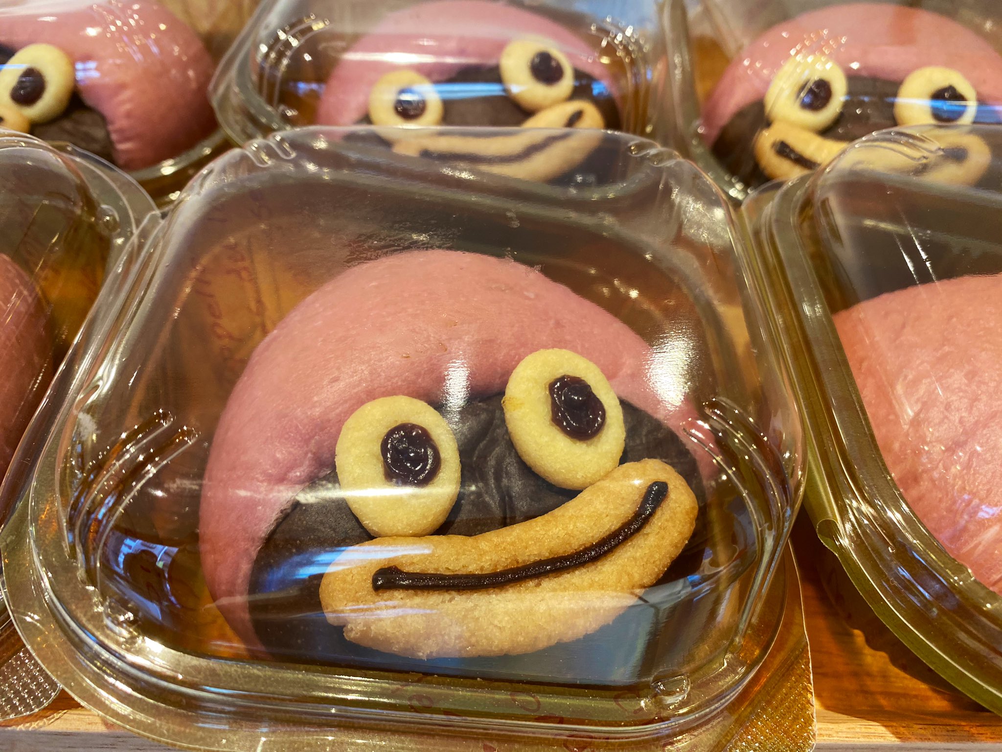 公式 うなぎいもストア 戸越銀座商店街 ぷらてーろさんのうなもパン入荷しました 東京で初めてのうなもパン 1人2個まで ビアン正明堂さんのうなも生クリーム大福 1人2個まで あおいさんのコルネ 制限なし もあります 18時
