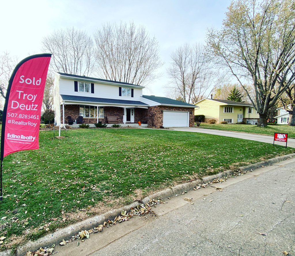 RealtorRoyD's tweet photo. 🔐 🚨 Pending in less than two days = happy sellers! Not to mention multiple offers & excellent terms! Congrats to the Frerich family. I appreciate you. 🏡 🇺🇸
#SOLD
#realtorroy https://t.co/SnFXTmYfVI