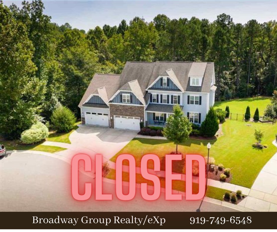 ChristaBroadway's tweet photo. 🏡💕11 months in the making!

Congratulations on an exciting new opportunity for this amazing family!

#WakeForest #RealEstate #Investment https://t.co/obITunpJoK