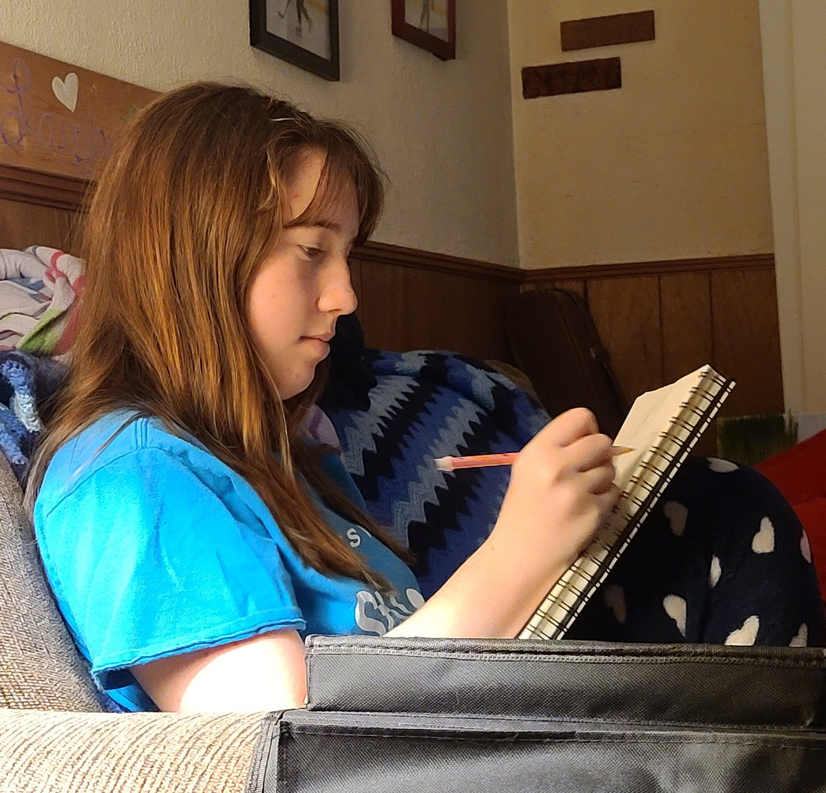 CybertronBeast's tweet photo. My Daughter has really been stepping up here Art game recently, so much so that she brings a sketchbook with her to watch TV.

I'm really proud of the dedication she's been putting into developing this skill. https://t.co/ycHoVkjHyO