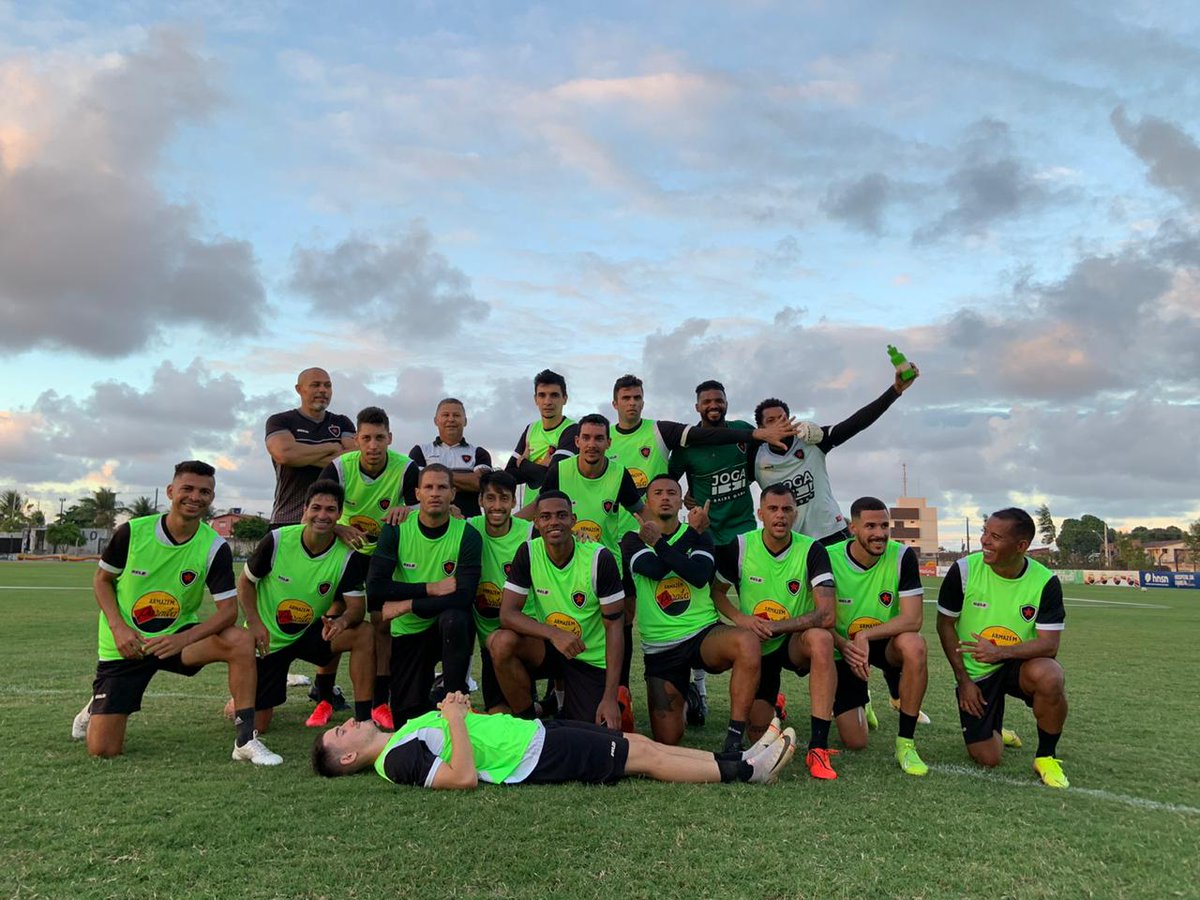 BotafogoPB's tweet photo. PREPARAÇÃO CONCLUÍDA! 🔥

O Belo encerrou sua preparação pra partida contra o Imperatriz na tarde desta sexta-feira no CT Maravilha do Contorno. E como era de costume, time que ganha o rachão, ganha foto no perfil!

Vai pra cima deles, Belo!

#MaiordaParaíba #Belo https://t.co/xLqmQfAQoB