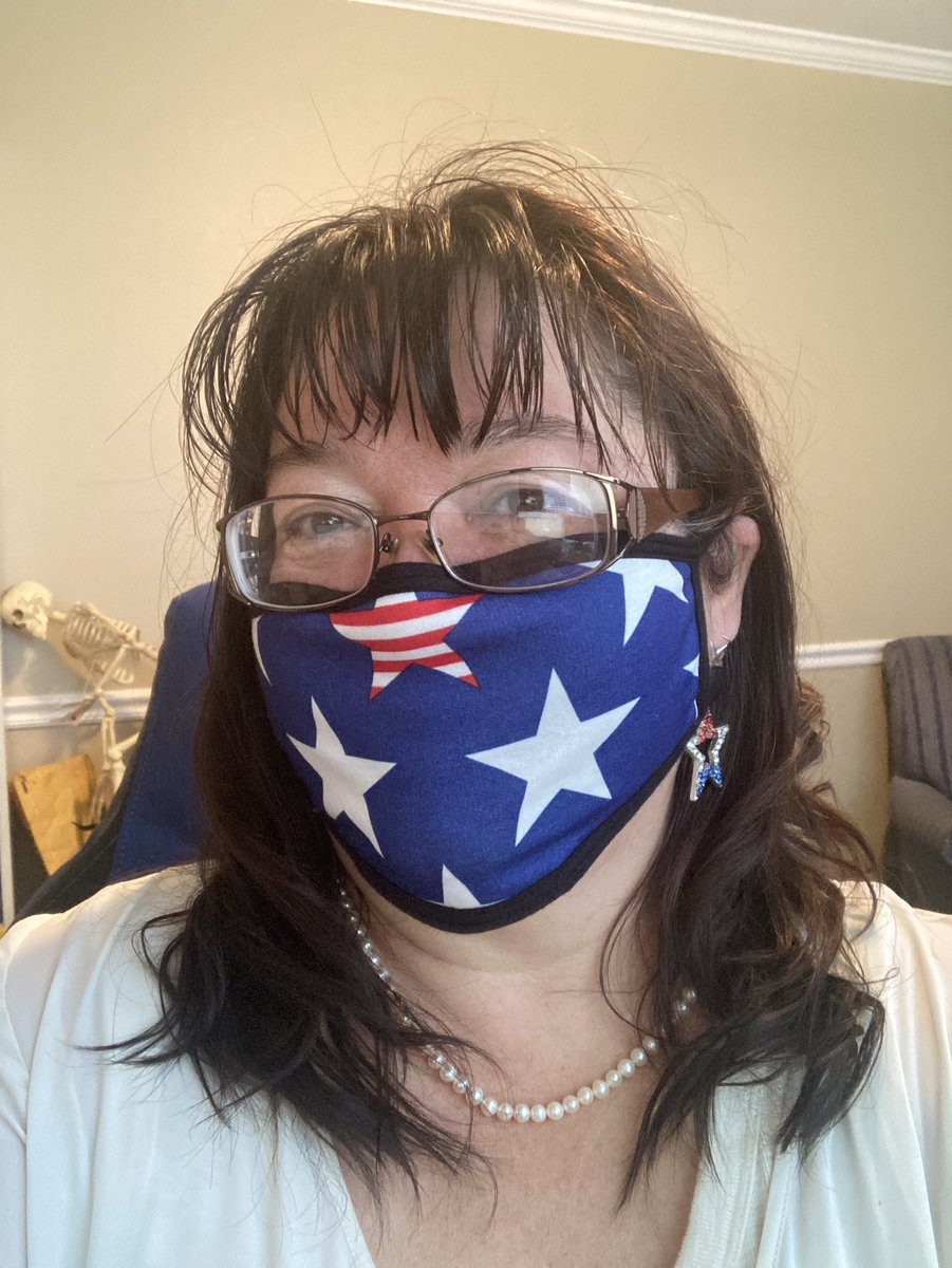 mombidex's tweet photo. This was my Election Day look. Pearls for RBG and mask from Mobstub. #maskupprovo #maskuputah #facemaskfashion https://t.co/9rluhsN4NU