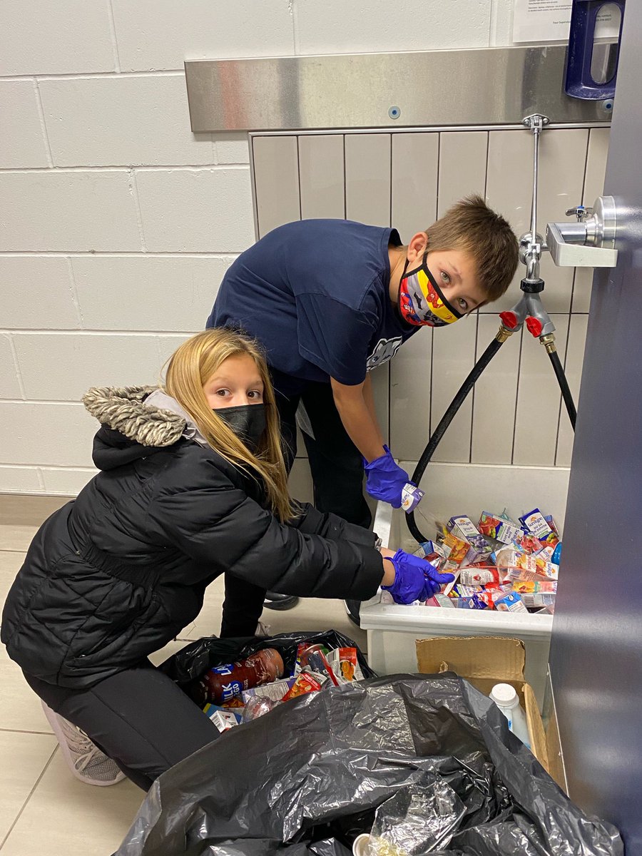 StirlingSchool's tweet photo. A big thank you to our Grade 4s for their acts of kindness around the school! We appreciate you! #rakdaycflsa https://t.co/a2Axu1Z2jX