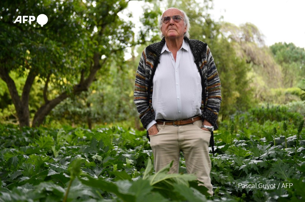Faire renaître en Europe de l'Ouest une forêt primaire, préservée de toute exploitation humaine, c'est le pari du botaniste Francis Hallé, qui rêve d'une forêt plus "belle" et plus "riche", bénéfique pour les hommes et le climat u.afp.com/39hv #AFP Par <a href="/LaureFillon/">Laure Fillon</a>