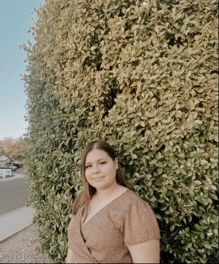 FirstGenWatts's tweet image. 💫ITS FIRST GEN FRIDAY!💫 today’s highlight will be on 🌟Abigail, our Director of Engagement! 🌟 Follow her through out her day on our Instagram story 🤩 #FirstGenFriday #FirstGenWeek