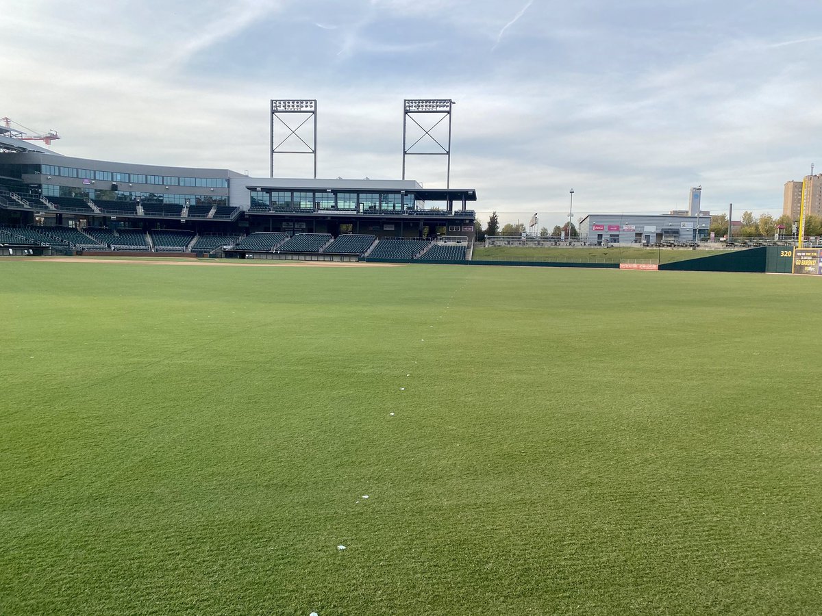 zachvanvoorhees's tweet photo. Made the pre-em app yesterday which means operation #norye is in full force. Thanks to all that have given their insight and knowledge w this. Now to trust the process @RegalChemical @TravisStein23 @DEWDturfguy @DBAPGrounds https://t.co/FOAtLiyArN
