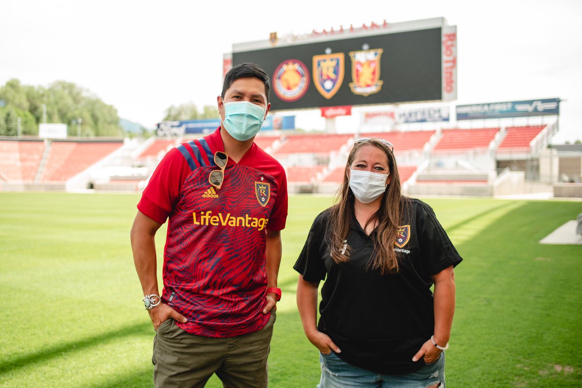 As coronavirus cases continue to rise across Utah, we are grateful for our leaders in the community who have fought to keep us healthy and safe. Mask up, Utah! 😷
bit.ly/3jZkyFW l #MaskUpUtah #MonthOfGratitude