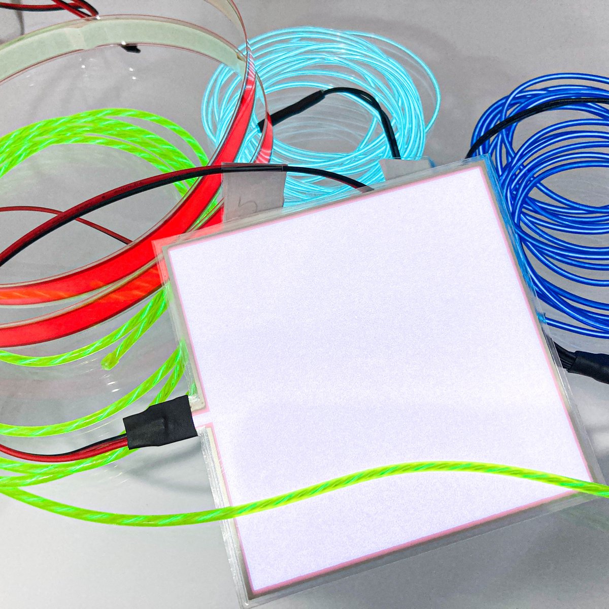 CoreElecAU's tweet photo. If you've ever wondered how the unicorn dust 🦄 works in EL wire check out our guide. https://t.co/JrrcUYzTbf #electroluminescent
#makerprojects #elwire #formakersbymakers #diyelectronics #electronics #wearables #makersgonnamake #makerspace #hackerspace #makerelectronics https://t.co/xSEXoKaKpv