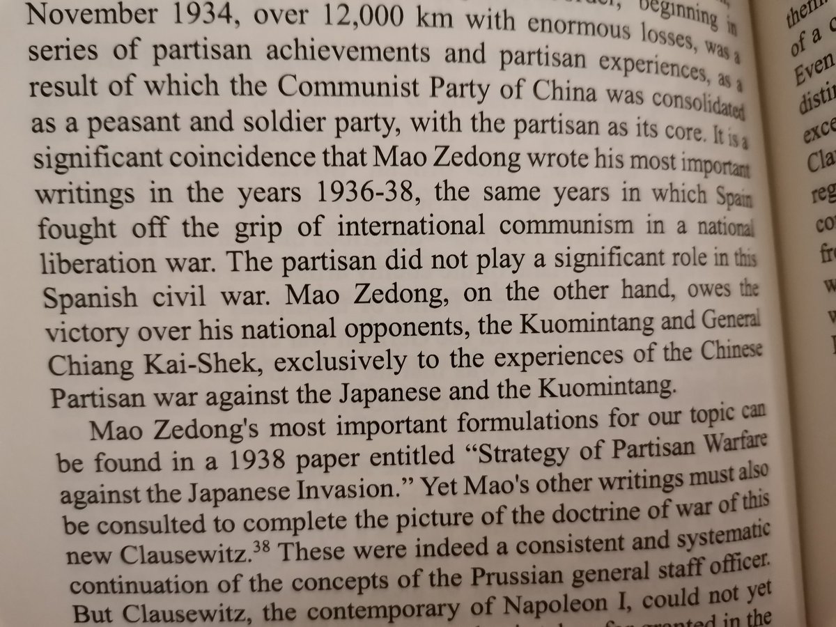 Lenin influenced Mao, with his concept of absolute enmity. And Mao, deemed a new Clausewitz by Schmitt, would have never seized power from Kuomingtang had not he waged a partisan war against Japan. Chinese communist, unlike Bolsheviks, seized power after experiencing defeat.13/n