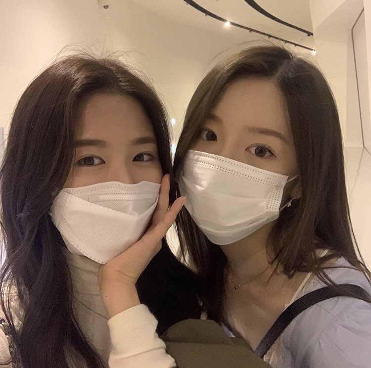 pop_archive's tweet photo. miso and seol https://t.co/pjSgW3kM8W