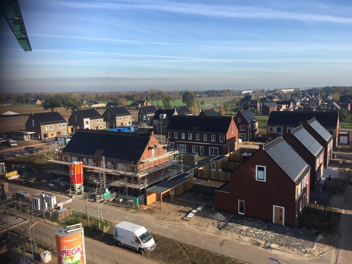 bouwmij's tweet photo. @BouwmijJanssen Cluster 4  in Venray, fase 1 bijna afgerond en fase 2 in volle gang. https://t.co/3QKdAtGLBv