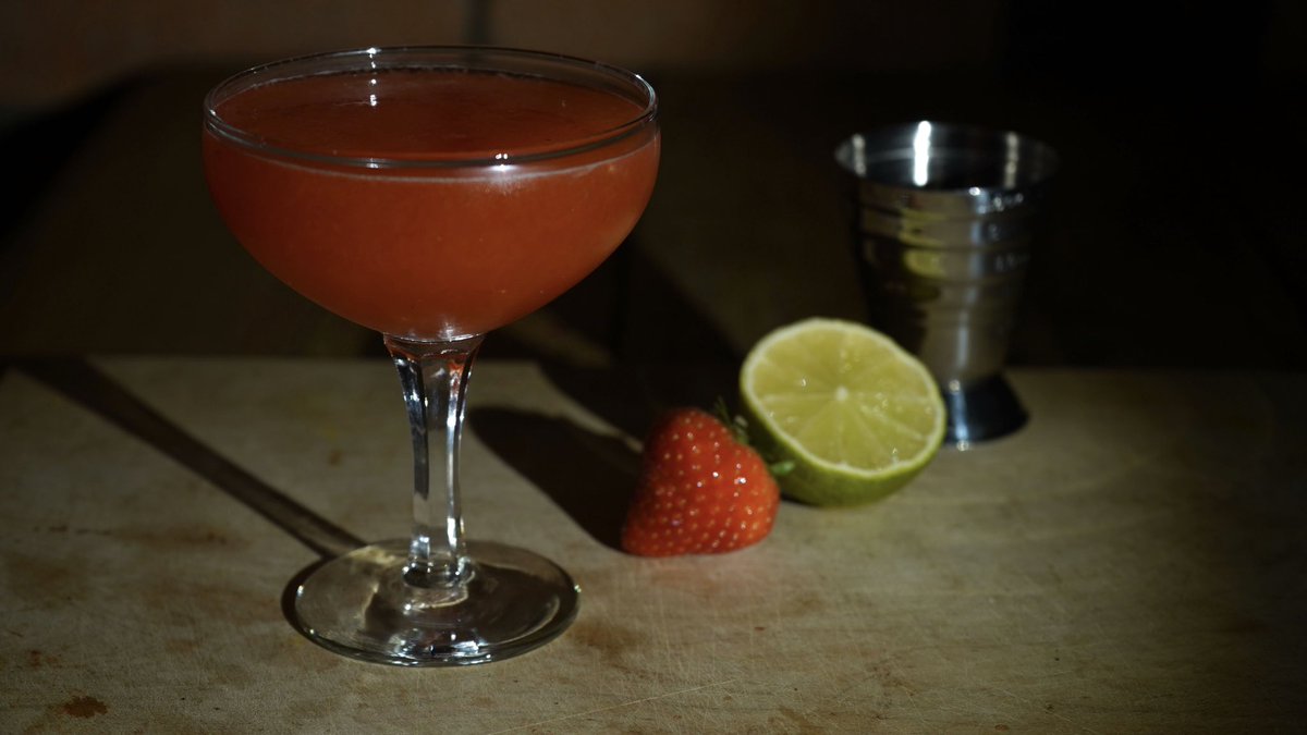 ABNF13's tweet photo. Who remembers summer? We’ve got out the virtual deckchairs to celebrate the June Strawberry Moon with a chilled Strawberry Daiquirí - perfect!
We’re releasing a moon themed cocktail recipe every day until Friday 13 Nov  to celebrate the 13 full moons in 2020 https://t.co/SIswCa5WBY