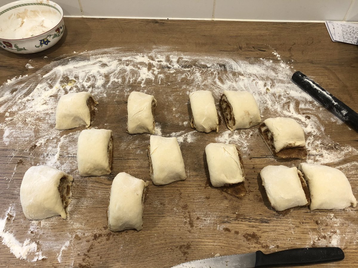 GabrielleWang's tweet photo. Making yummy cinnamon scrolls. And into the oven they go. #abclife https://t.co/b4tyyPajtj