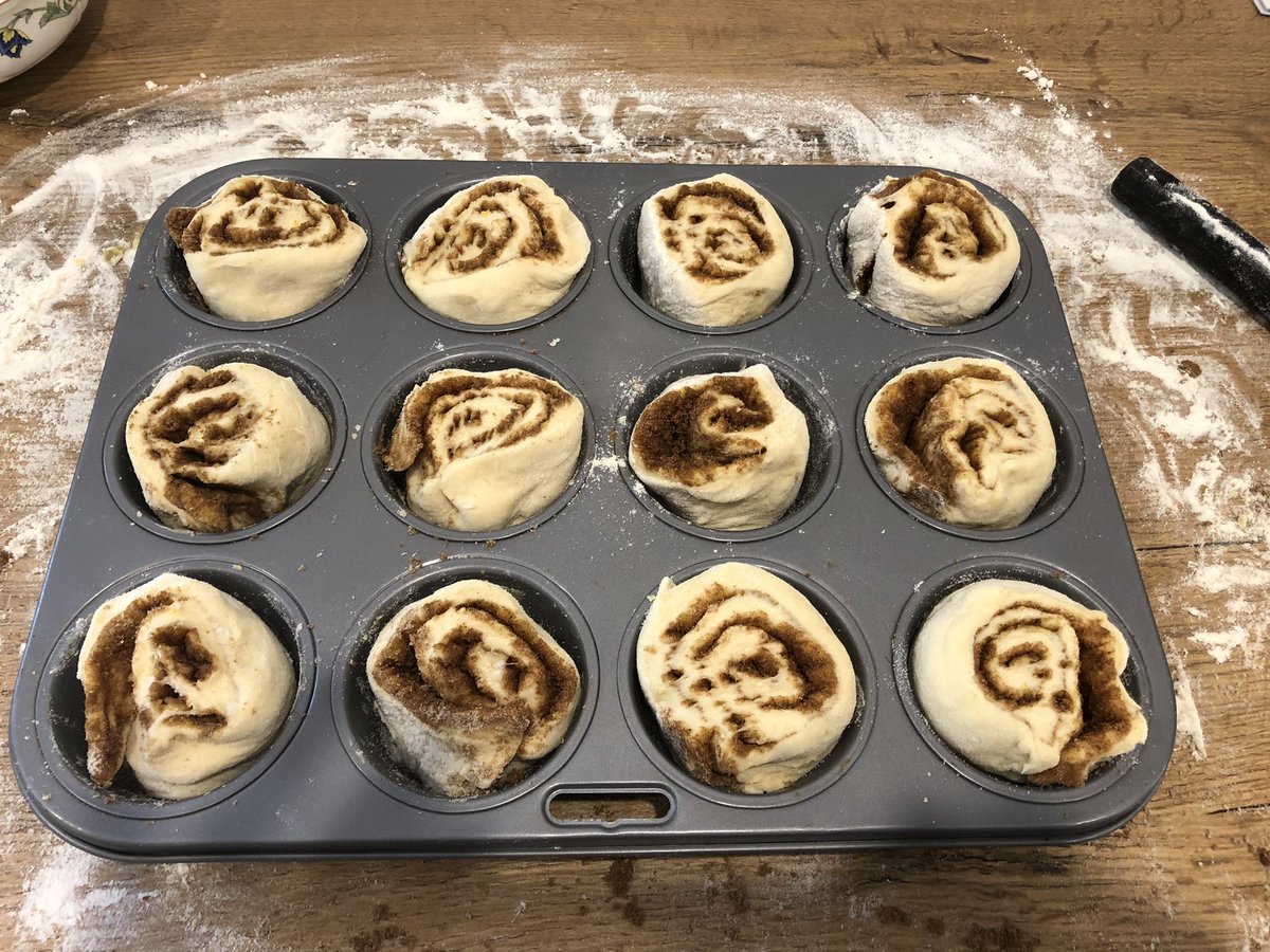 GabrielleWang's tweet photo. Making yummy cinnamon scrolls. And into the oven they go. #abclife https://t.co/b4tyyPajtj