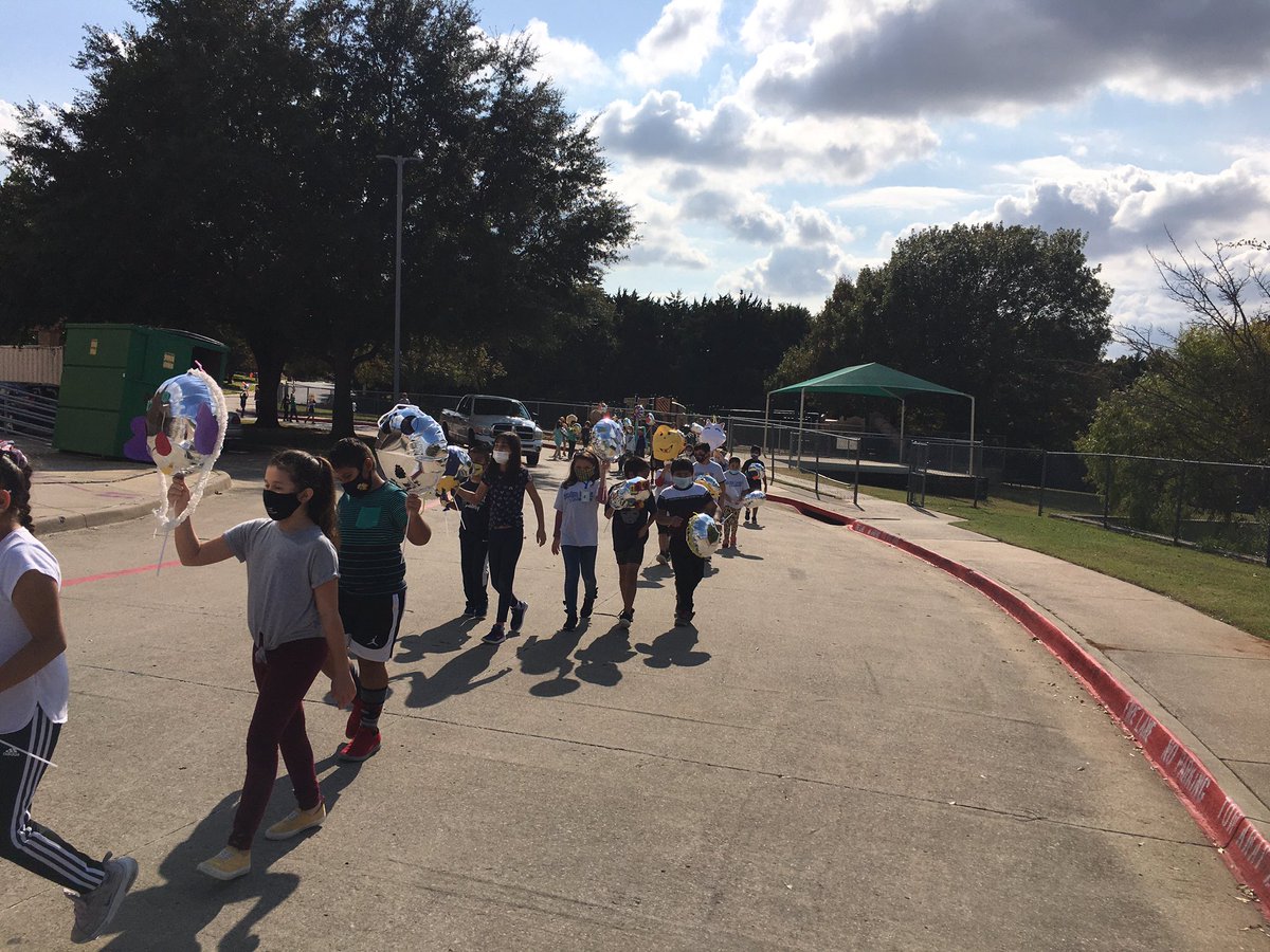 Elizabeth Otto tweet media