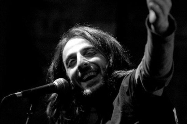 “O iyi insanlar, o güzel atlara binip çekip gittiler. Demirin tuncuna, insanın piçine kaldık.” #KazımKoyuncu