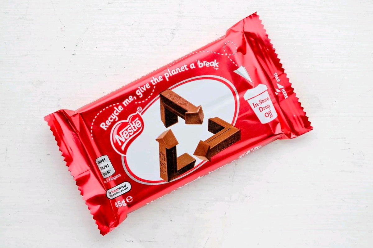 BelindaFettke's tweet photo. Unbelievable marketing to encourage Aussies to eat their #kitkat IN the supermarket so they can 'responsibly recycle' into the correct waste bin... 

Has #PlanetaryHealth been deliberately inserted into our vocabulary by the #foodindustry for #profit?

https://t.co/wkAmUcj8uW https://t.co/UITKt01Oe3