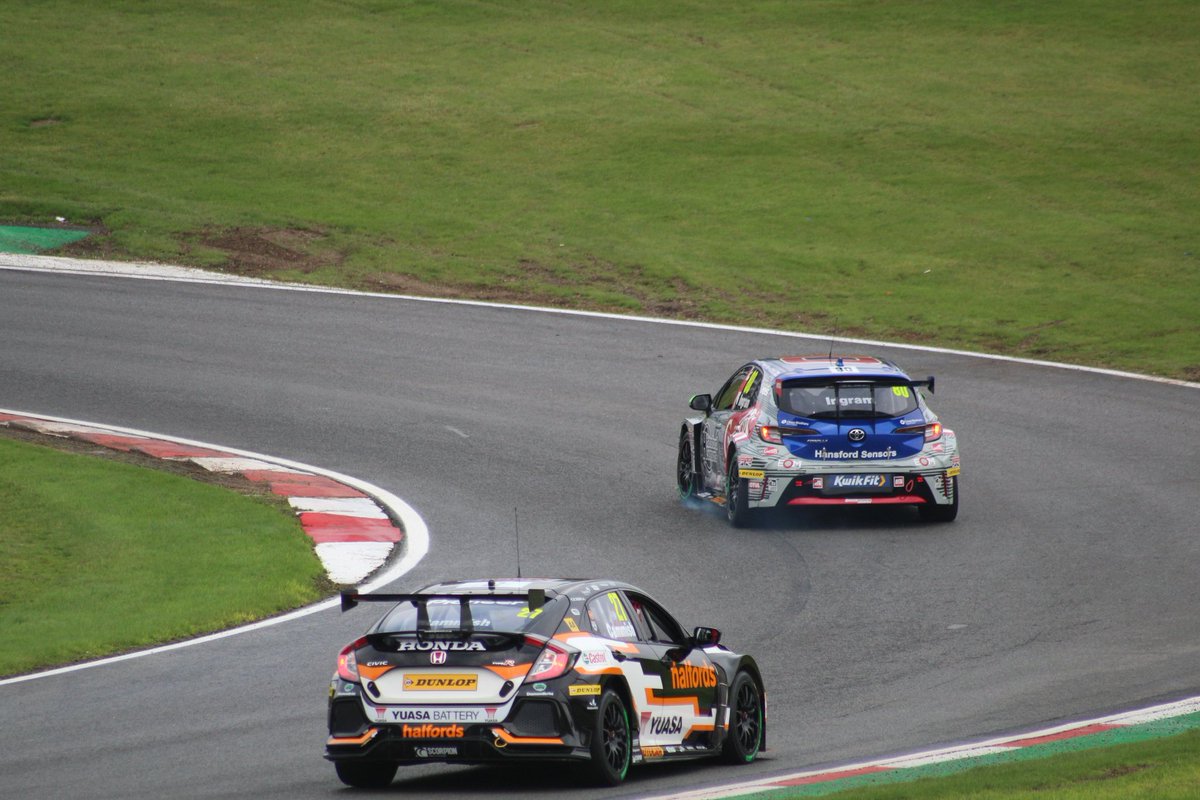 Warren_S_Nel's tweet photo. @BTCC @ColinTurkington @ASuttonRacing @DanCammish @Tomingram80 @rorybutcher @autocar @Kwik_Fit @goodyear_uk @itvmotorsport Hopefully this will be the view.
#BTCC #btcctitledecider 
@Brands_Hatch #GoSpeedworks #GoTingram80 https://t.co/k8oRhibmt5