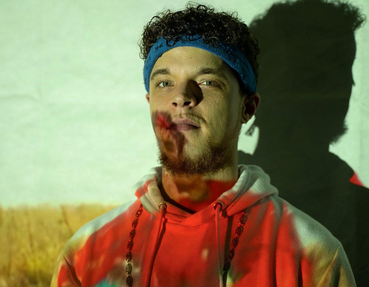 splintaofficial's tweet photo. Can't wait to see all your reactions to my first proper music video dropping Thursday 12th 🍿🎥 #StillBleeding https://t.co/QYZzjfhvvO