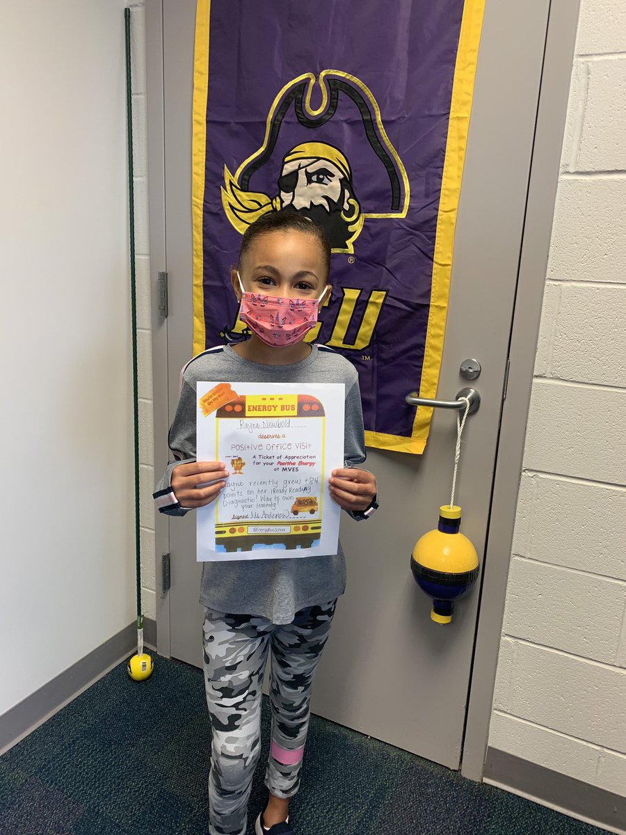 MVEMustang's tweet photo. Congratulations to these students for receiving a positive office ticket! #PhoneCallHome #FridayVibes https://t.co/YO2RKnILYJ