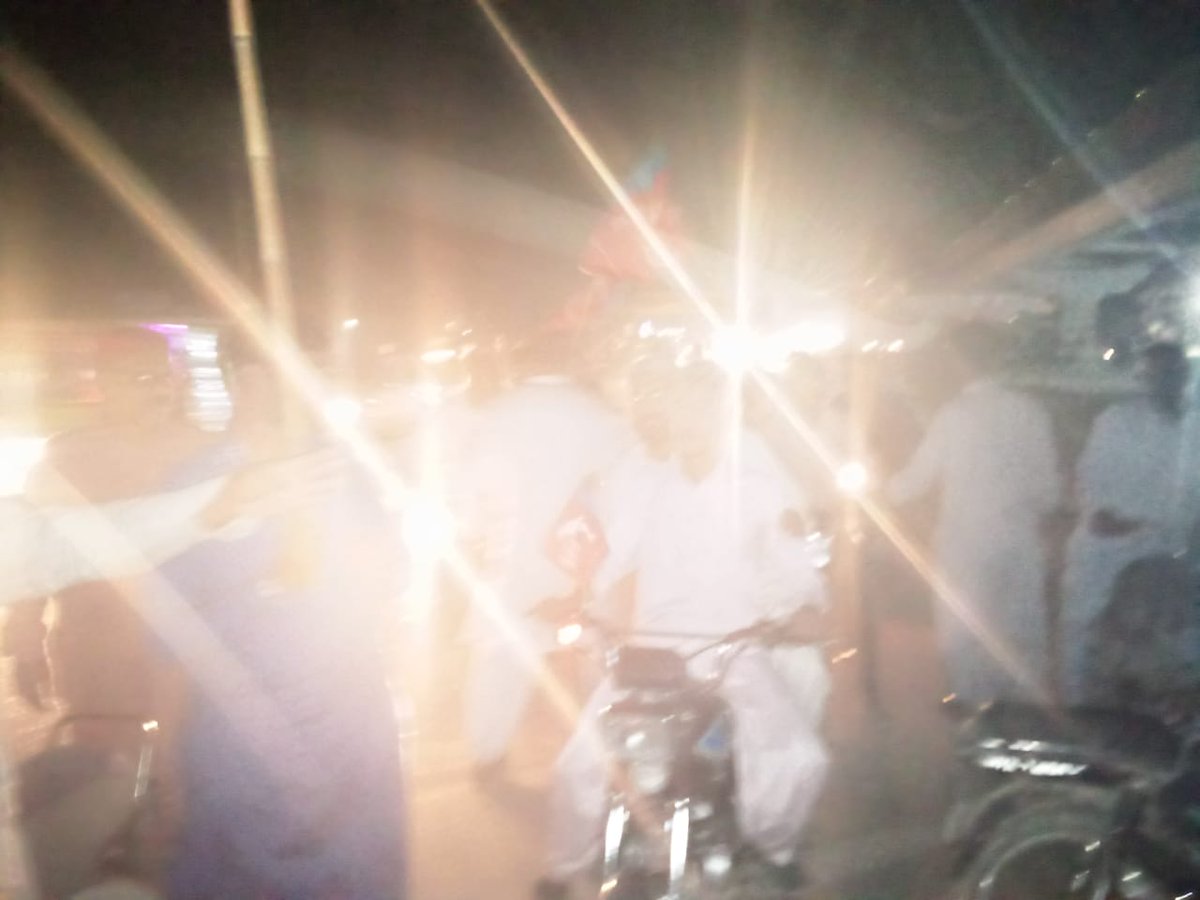 پاک سرزمین پارٹی ریلی سرجانی ٹاؤن

مورخہ 6 نومبر بروز جمعہ
 سرجانی ٹاؤن کی جانب سے باغ جناح گراؤنڈ  تک ریلی نکالی گئی ریلی میں ٹاؤن انچارج انیس الدن رومی اور ٹاؤن کمیٹی و یوسی کمیٹی کے ذمہ داران نے شرکت کی
#SurjaniTown #DistrictCentral 
@PSPPakistan <a href="/KamalPSP/">Mustafa Kamal Fans</a> #PSP