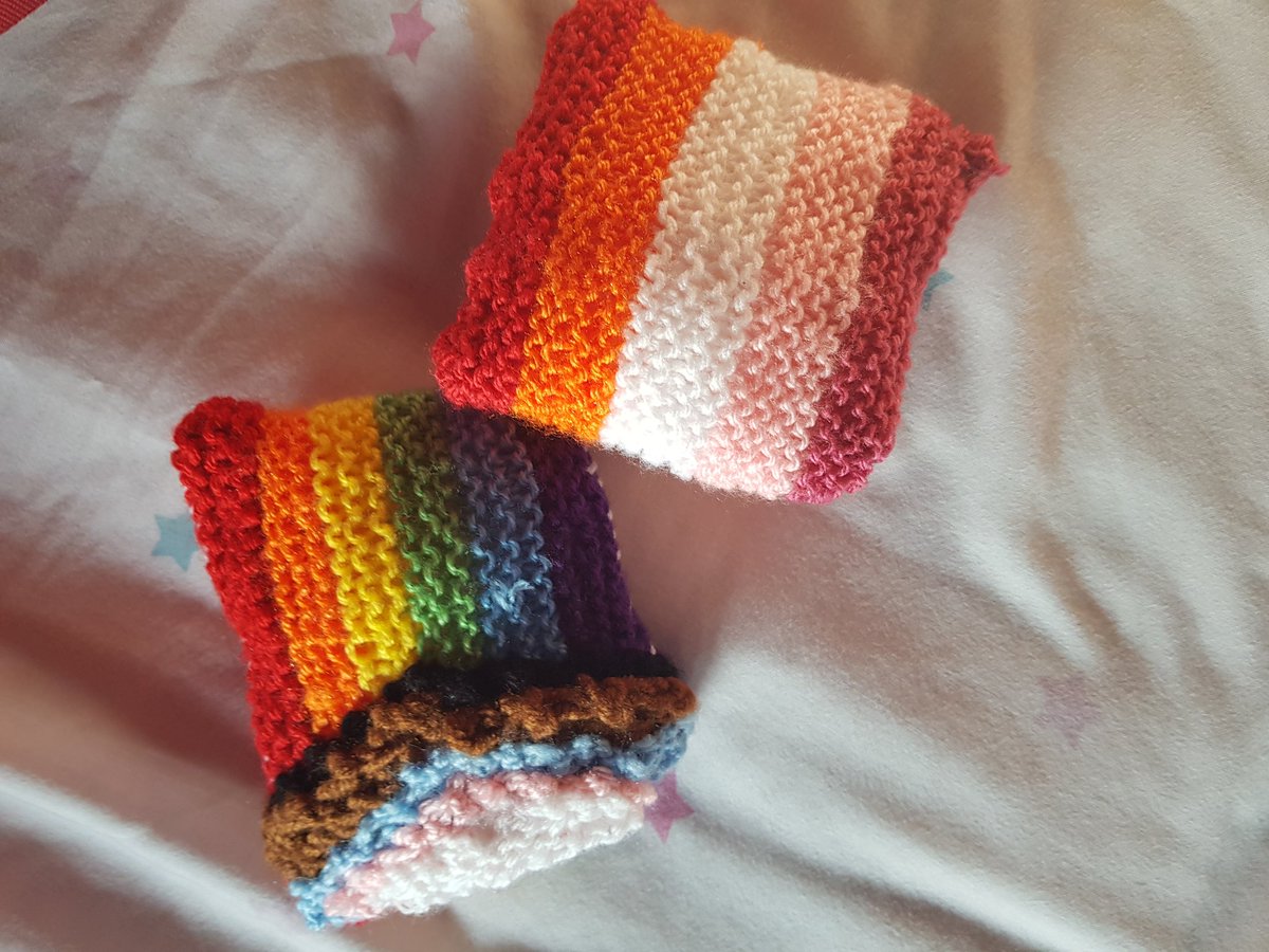 DillonRen's tweet photo. Pride pillows! #GayPride2020 #PridePillows https://t.co/r4EUUfOh3X