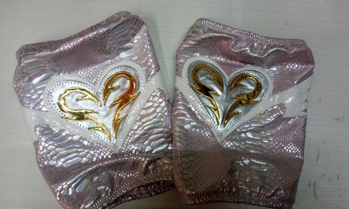 love__angel's tweet photo. Que les parece?
Los veo mañana 8pm en la Arena López Mateos
14 de noviembre en el Rodeo Santa Fé. Convivencia
#angeldelamor
#luchadormexicano
#coach
#mask
#mrcmll2019
#terapeutaquiropractico
Contrataciones inbox o al cel
Allá nos vemos!
A sus órdenes para trabajar! 💪🏋️🤼🙇🙏💆 https://t.co/aBPwce6u8J