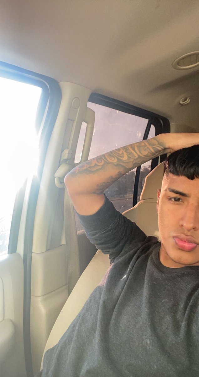 unknownxruiz_'s tweet photo. hey lol https://t.co/rm5DAFgH9w