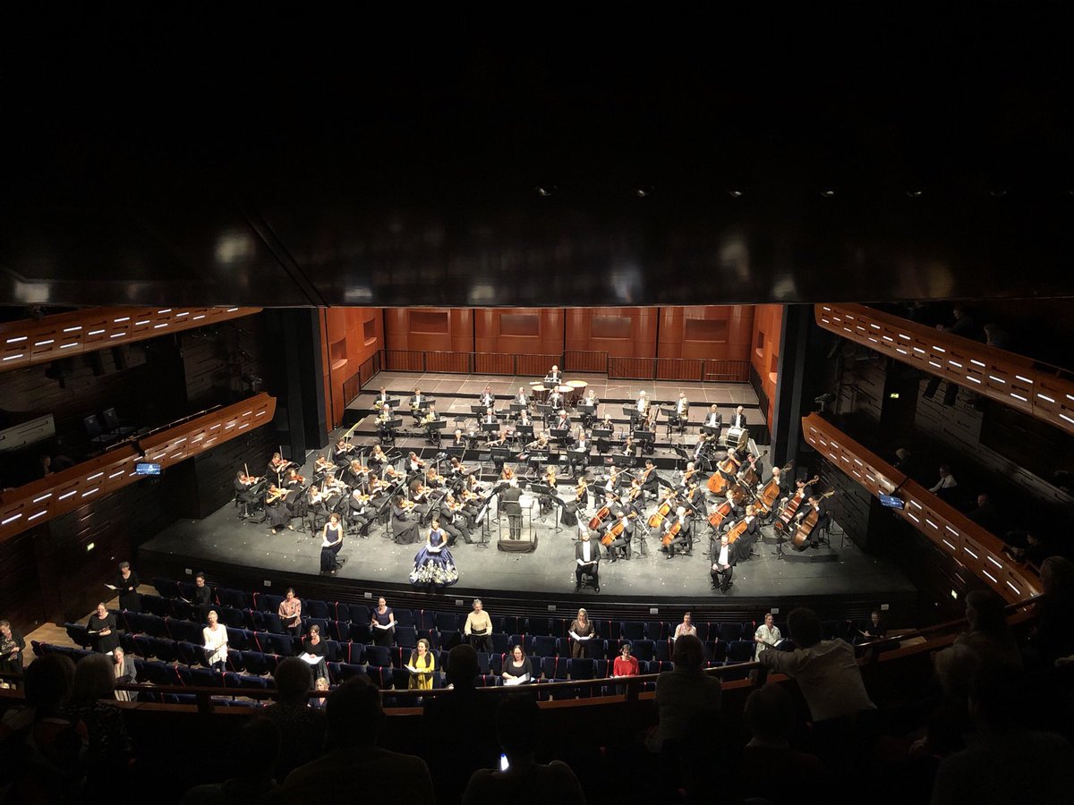 GPacyk's tweet image. Delicious #concert at #Operaen #DetKongeligeTeater tonight: #AaronCopland as hors d'oeuvre and #Beethoven’s 9th as delectable main course performed according to the #Danish Health Authority's guidelines: #choir singing from audience with #PhysicalDistancing #SaturdayEvening
