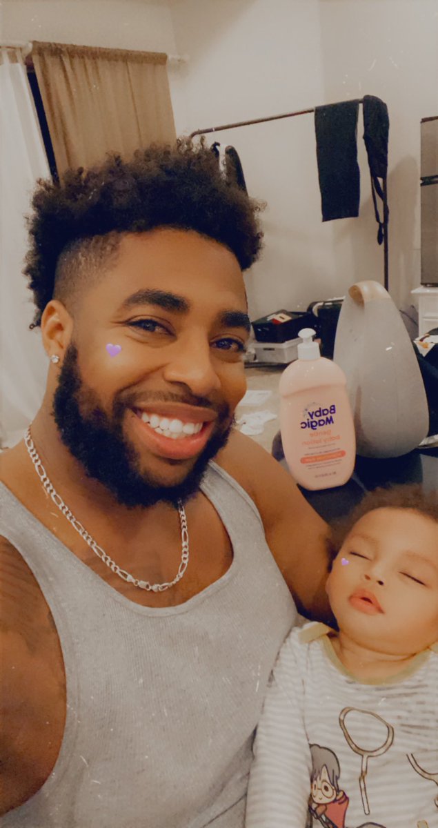 DAngeloTaylor_'s tweet photo. Had to hit Jyrie with the fresh ponytail haha 😂  father son bonding https://t.co/SJzaxpYzZJ