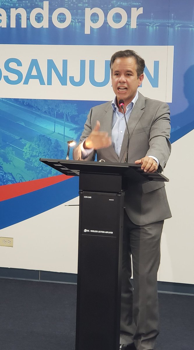 felipegomez1960's tweet photo. El ambiente durante la conferencia de prensa de Miguel Romero no fue muy compatible con la de un candidato ganador.
Cuando Romero fue presentado como el alcalde electo de San Juan, y cuando se dio por finalizada la conferencia, no hubo aplausos, vítores ni celebración. https://t.co/B9lAOGWTtY