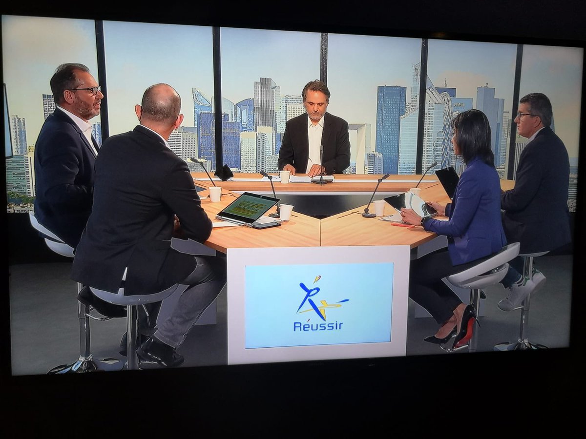 SyndicatReussir's tweet photo. Merci à tous nos adhérents #AgentGeneraux #Axa d’avoir participé en nombre à notre Congrès digital. #SyndicatReussir. #ContinuitedeService Rdv en 2021! Merci @guiborie pour le Live avec @SuinThierry @RGauttier @CHOLLETBertrand @OuidadLoncelle et @Jacques2Peretti @Eric_Lemaire https://t.co/RYzoTnVFYW