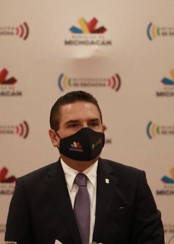 Silvano_A's tweet photo. Me reuní con presidentes de cámaras y organismos empresariales, así como con líderes de algunas asociaciones civiles, para reiterarles el llamado a cerrar filas por Michoacán y caminar juntos. https://t.co/LVlDat4R6i