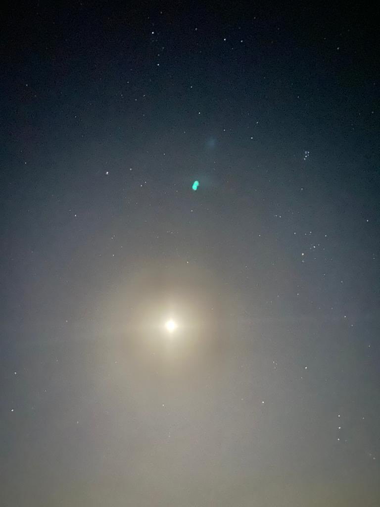 ✨🌝 The moon shining bright at Realt na Mara Shellfish, so peaceful and calm! #nightsky #moonlight #stars #realt #suimhneas #realtnamarashellfish #fullmoon #reeksdistrict #irishoysters #irishmussels #matbro #irishshellfish #oysters #mussels #Cromane #carrauntoohil #kerry