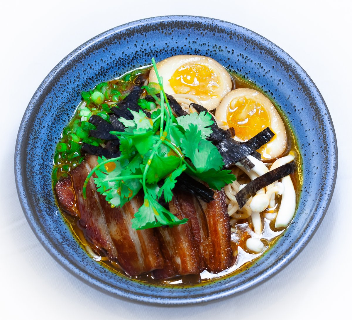 marghotelnash's tweet photo. Enjoy timeless tastes with contemporary twists at the JWB Grill.  Chef Fernando is preparing Wagyu Beef Tartar, Pork Ramen and Shrimp Bisque as signature dishes this weekend.  Dine in or al fresco, while listening to top local artists.  #dinnerisserved  https://t.co/kQsiY3DwYP https://t.co/9WXsAssnHq